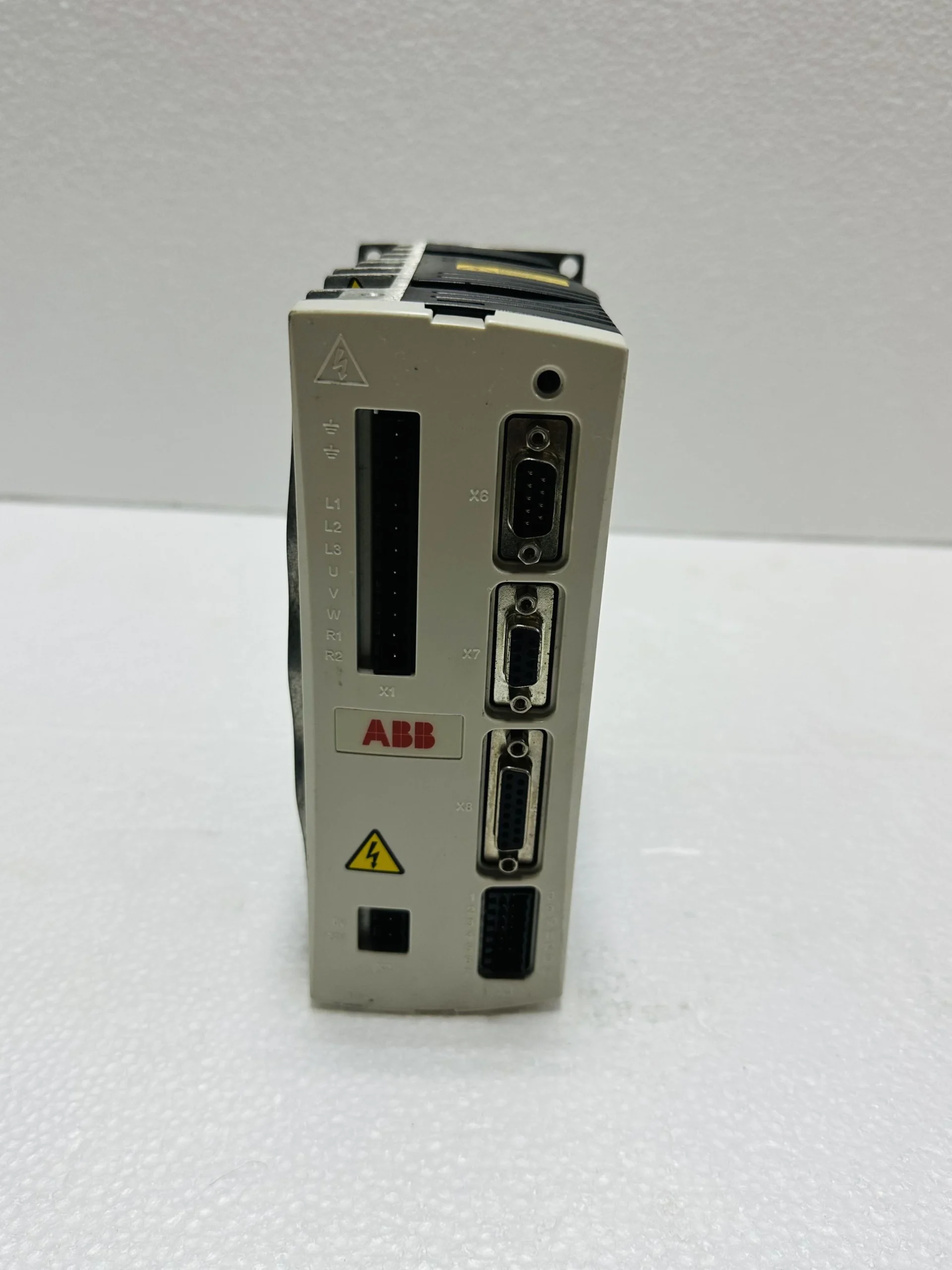 ABB 3AXD50000032648 MicroFlex E 150 9A Servo Drive